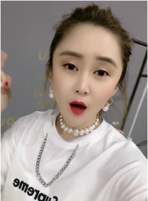 赵本山55岁爱徒王长贵,娶了女儿香秀的闺蜜,比自己还小19岁|王小宝