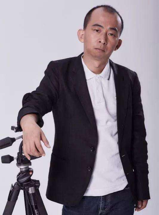 还记得铁梨花的色子吗?演丑角30年抱得美人归