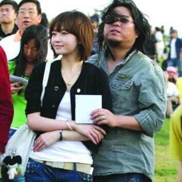 高晓松32岁前妻晒近照从清纯风格变狂野转型网红大变脸