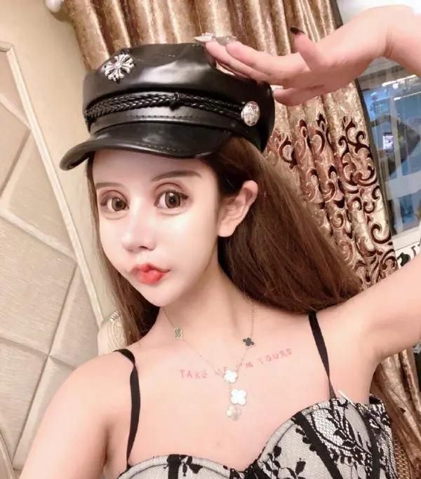 16岁网红小z娜娜3年整容超60次突破人类极限只为变真人芭比