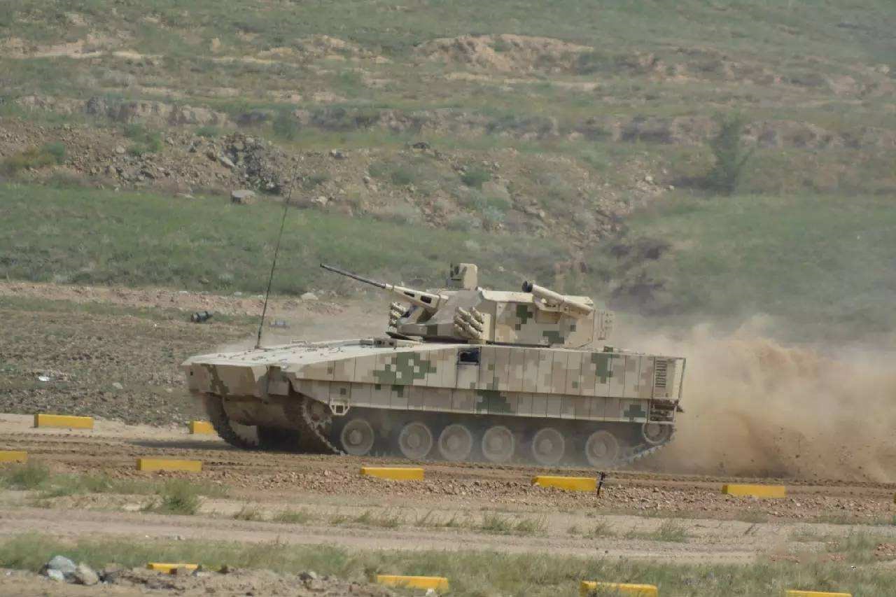 我国新一代轮式步战车曝光,黑科技满满