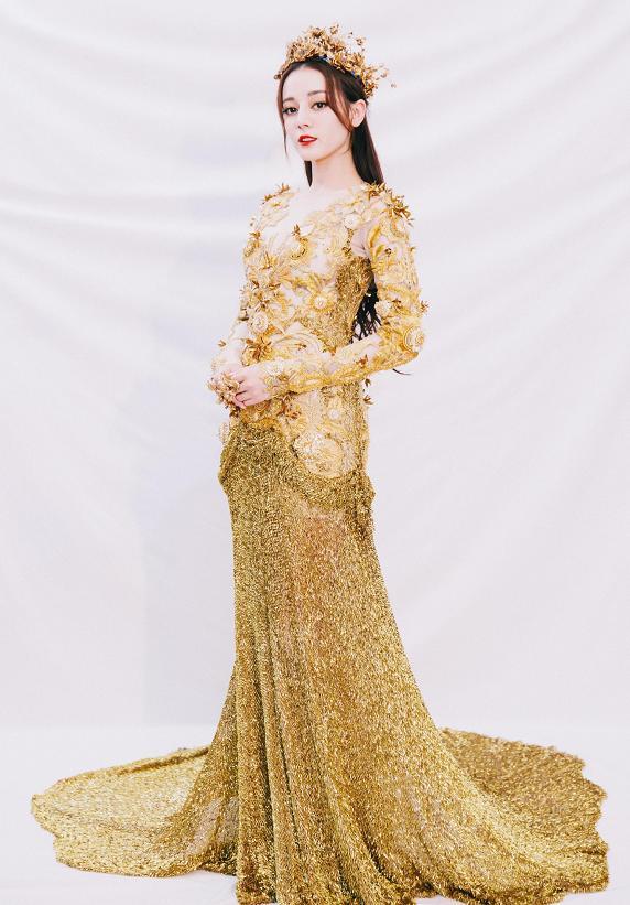 2020年金鹰女神投票,杨幂人气排名第二,第一是她遥遥领先