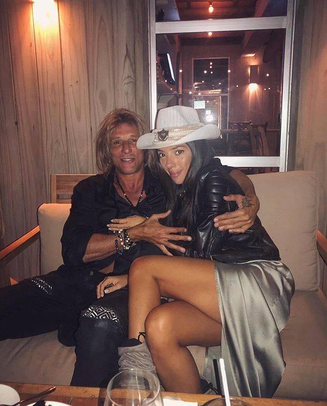 又1个足坛渣男？53岁巨星将与27岁嫩模结婚，被前妻指控出轨+家暴休闲区蓝鸢梦想 - Www.slyday.coM