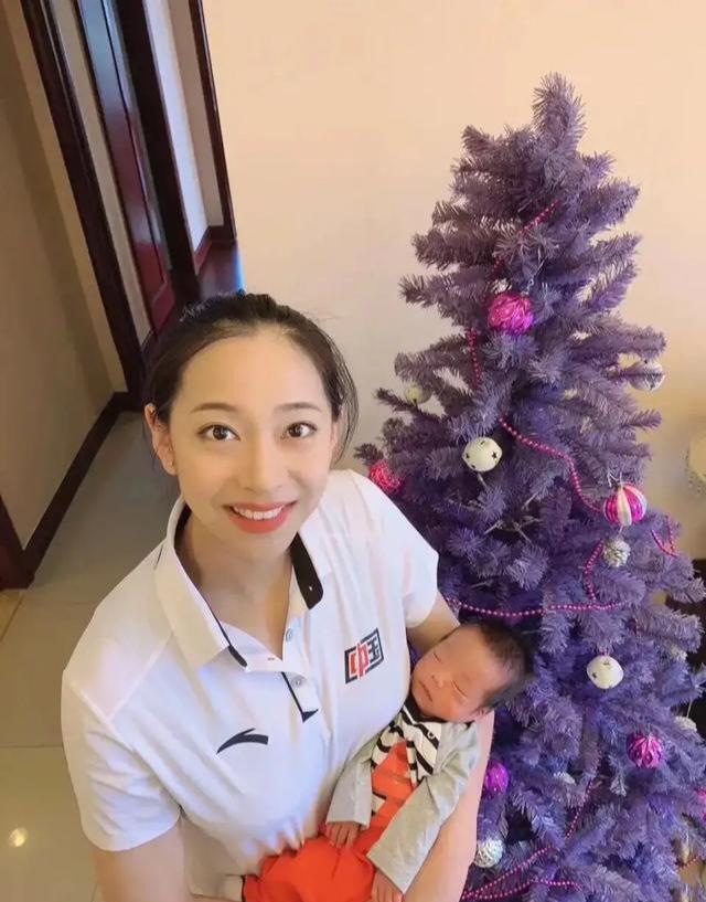 生子后变更美,爸爸是女排名帅,老公是男篮名将|张智涵|王茜|女排_新浪
