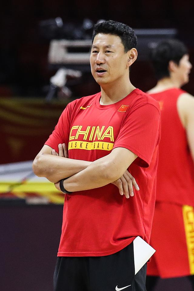 李楠再登cba舞台!正式担任江苏男篮顾问,未来将上演赛场父子兵