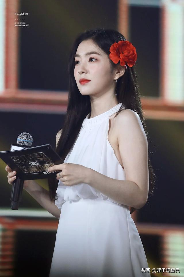 每张照片都是legend,裴珠泫红花配白裙!网友:有仙气吗?