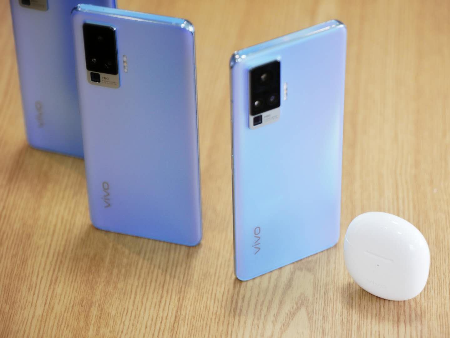 巧妙化解微云台难题vivox50系列设计沟通会全面解读雅致理念