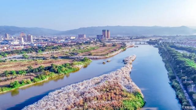德宏:构建“一带两廊三区”空间布局 打造康养旅居度假胜地|旅游|文化|瑞丽|瑞丽江|德宏州_新浪新闻