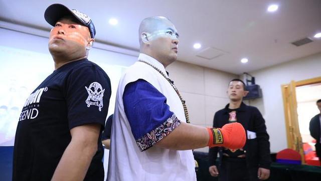 太极雷雷替马保国复仇?强势回应:王庆民体重轻,肯定不敢跟我打