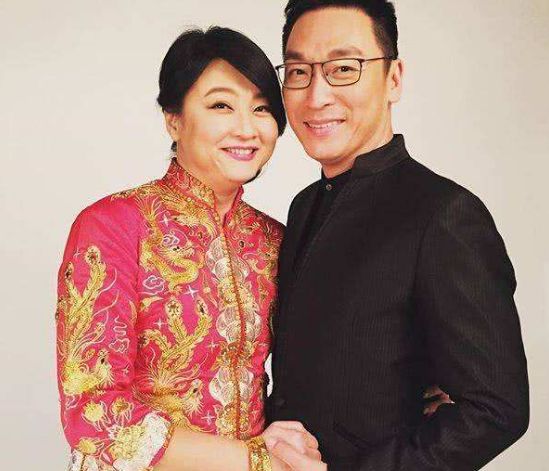他们出道多年无绯闻,婚后20年恩爱有加,妻子胖成这也很美|陈莉萍|陈泰