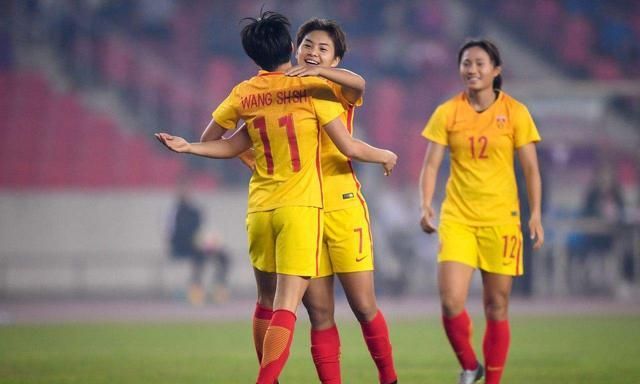 中国女足和中国男足踢一场，为何很多人认为女足会获胜？休闲区蓝鸢梦想 - Www.slyday.coM
