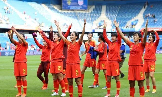 中国女足和中国男足踢一场，为何很多人认为女足会获胜？休闲区蓝鸢梦想 - Www.slyday.coM