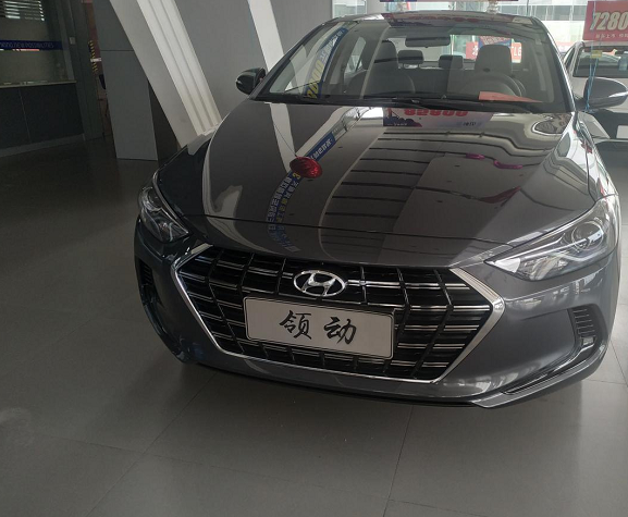 2020款现代领动实车到店标配前侧气囊驻车雷达最低油耗51l