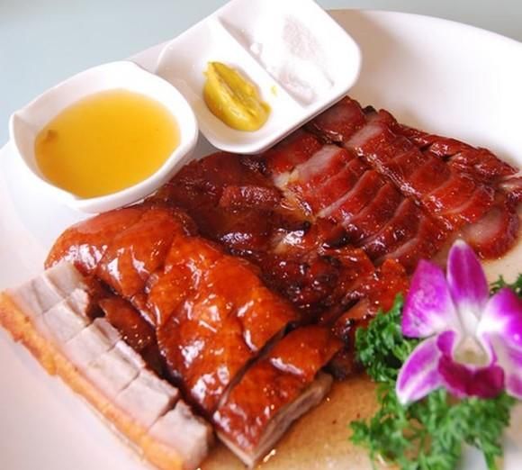 可乐叉烧鸭(重庆深巷梅香大酒楼创新特色菜品)