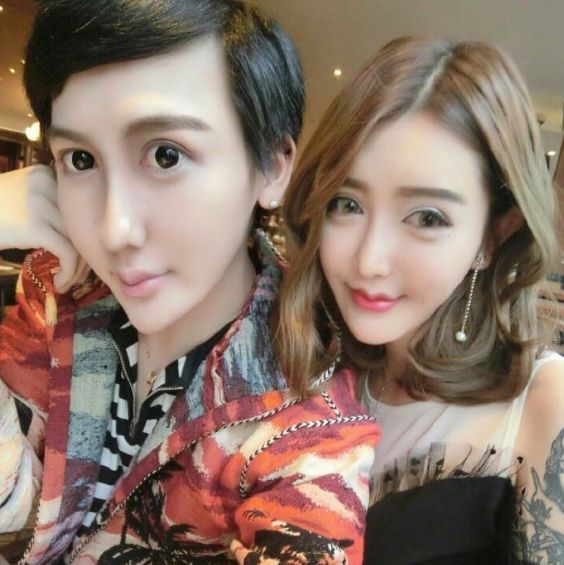 还记得“蛇精男”刘梓晨吗？无美颜无滤镜下，本人比精修图帅多了|刘梓晨|修图|整容_新浪新闻