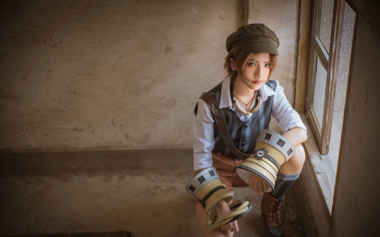 第五人格佣兵奈布cos:虽然是个女coser,但却一点都不违和