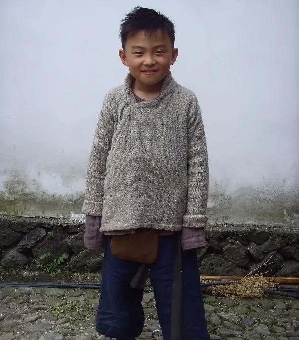 童星出道13年一直不温不火连千玺都带不动如今却帅到不敢认