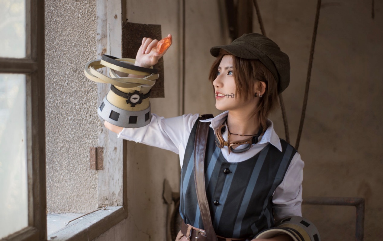 第五人格佣兵奈布cos:虽然是个女coser,但却一点都不违和