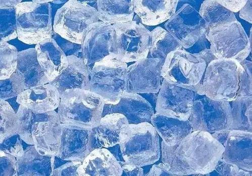 为啥你冻的冰块是白的而快餐店却是透明的店员不只是因为水