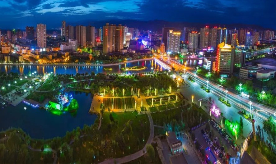 新疆和硕县主要的火车站——和硕站