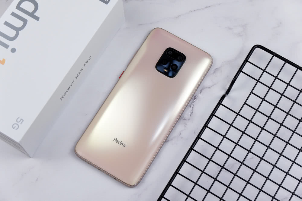 红米10x正式发布,打造年轻人的超级轻旗舰,还买荣耀x10?