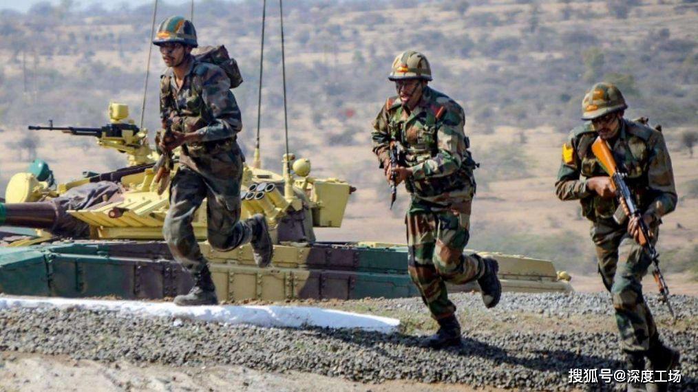 印度参谋长检查拉达克印度第14集团军:命令印军第3师进入战备区