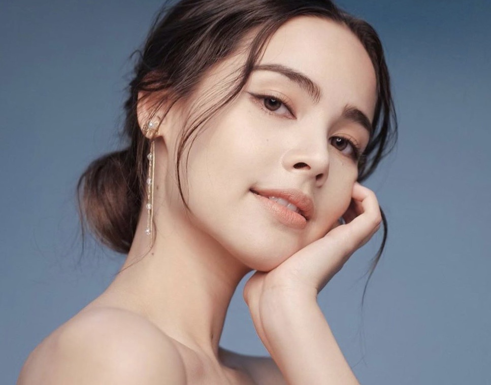 轻混血感的泰式妆容,学会这几个小诀窍,教你变身冷艳撩人小姐姐