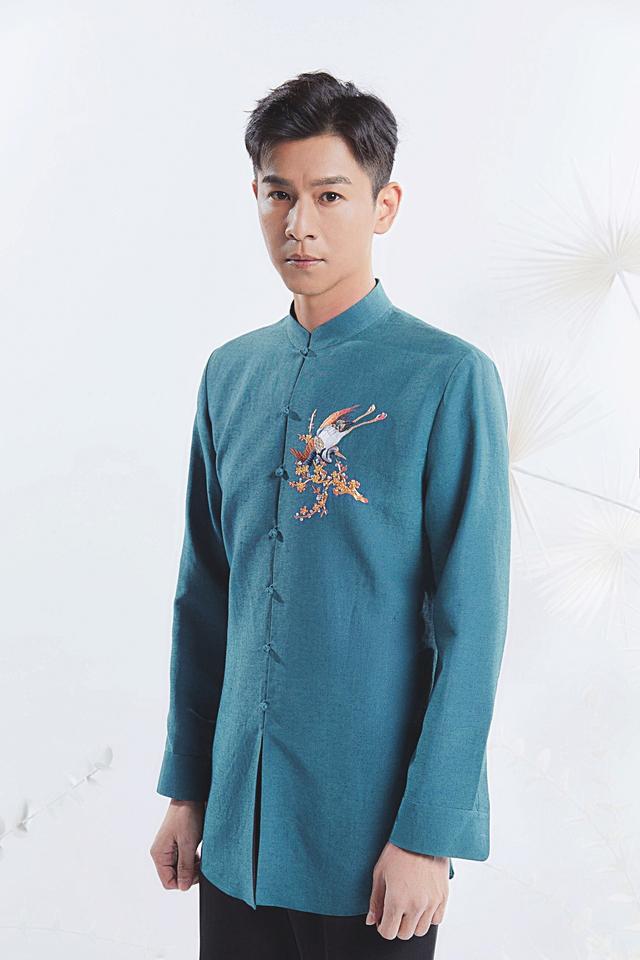 乔振宇帅呆了!中国风时装走秀太高级!风度翩翩,气质脱俗