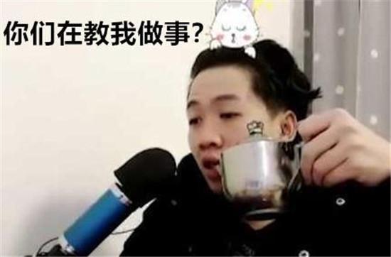 龙虎双边又合体,这回赖神直接住进德华家,网友:度蜜月去了?