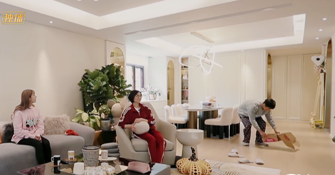 婆婆送麦迪娜北京豪宅,姜潮名下也有房,既是富二代也是星二代