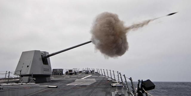 军舰发射炮弹后,掉落在甲板上的弹壳需要回收再利用吗?