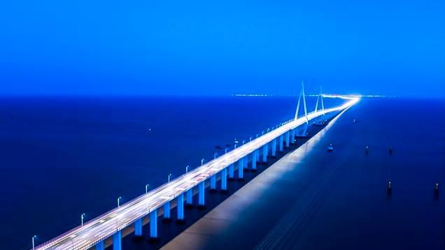 中国耗资200亿,在建150公里杭州湾跨海铁路大桥