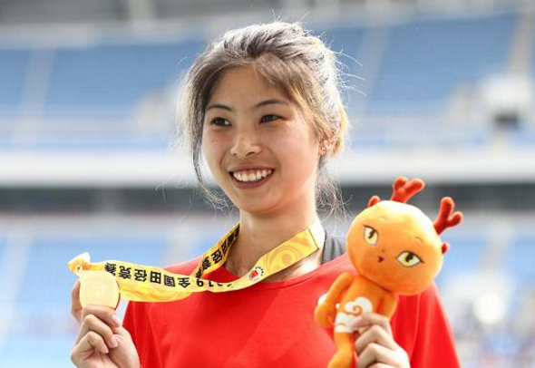 有望打破尘封31年纪录,成中国跳高第1人|00后|郑幸娟|跳高_新浪新闻