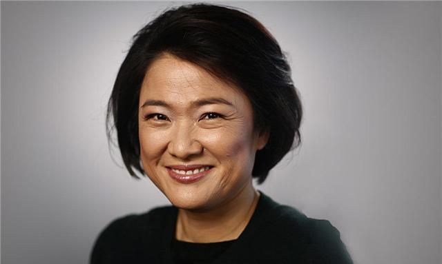 女强人张欣加入美籍,每年从中国赚16亿,却给哈佛无偿捐赠了6亿