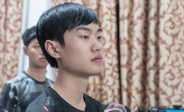 伤害溢出浪费|虎牙|李哥|左手_新浪新闻