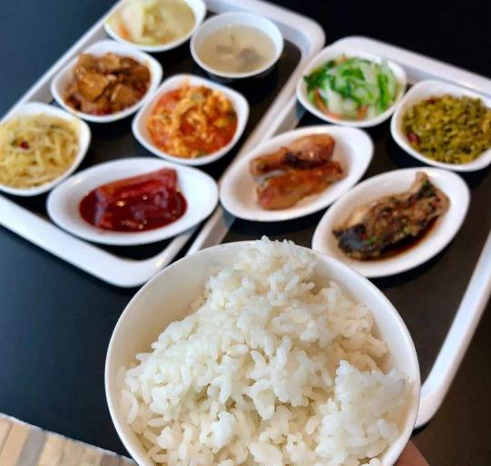 华为食堂有多好吃?员工晒6元1份的"工作餐",网友:给人吃的?