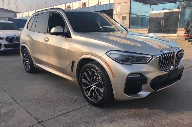 最精致的宝马x5亮相!香槟金色外观 运动包围,提速比gle还凌厉