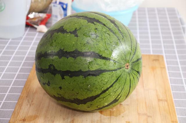 老瓜农教你挑"母西瓜",又脆又甜