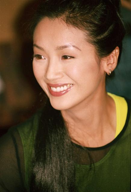 一生活得清醒的丑女吴倩莲为何成了刘德华最亲的女星