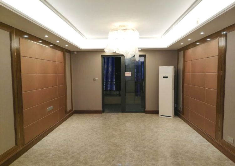 139㎡恒大精装房,交钥匙已经2年了,原装效果准备直接入住