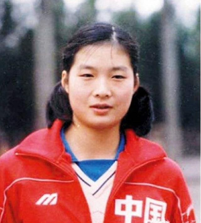 在艰难时刻扛起女排大旗,后来二婚远嫁美国|李月明|中国女排|女排