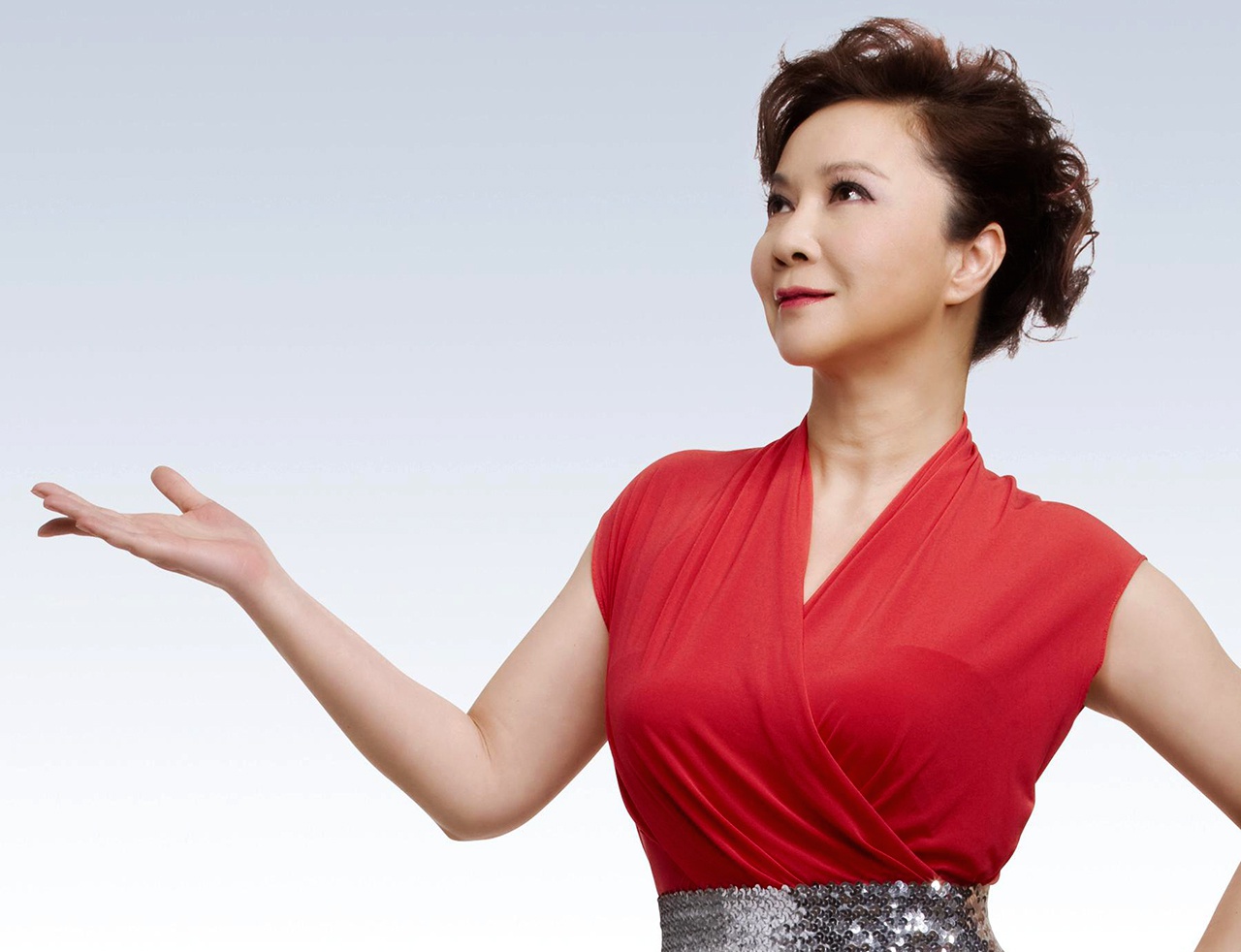 盲女登台坐稳小品一姐蔡明55岁尝试男人装网友图啥呢