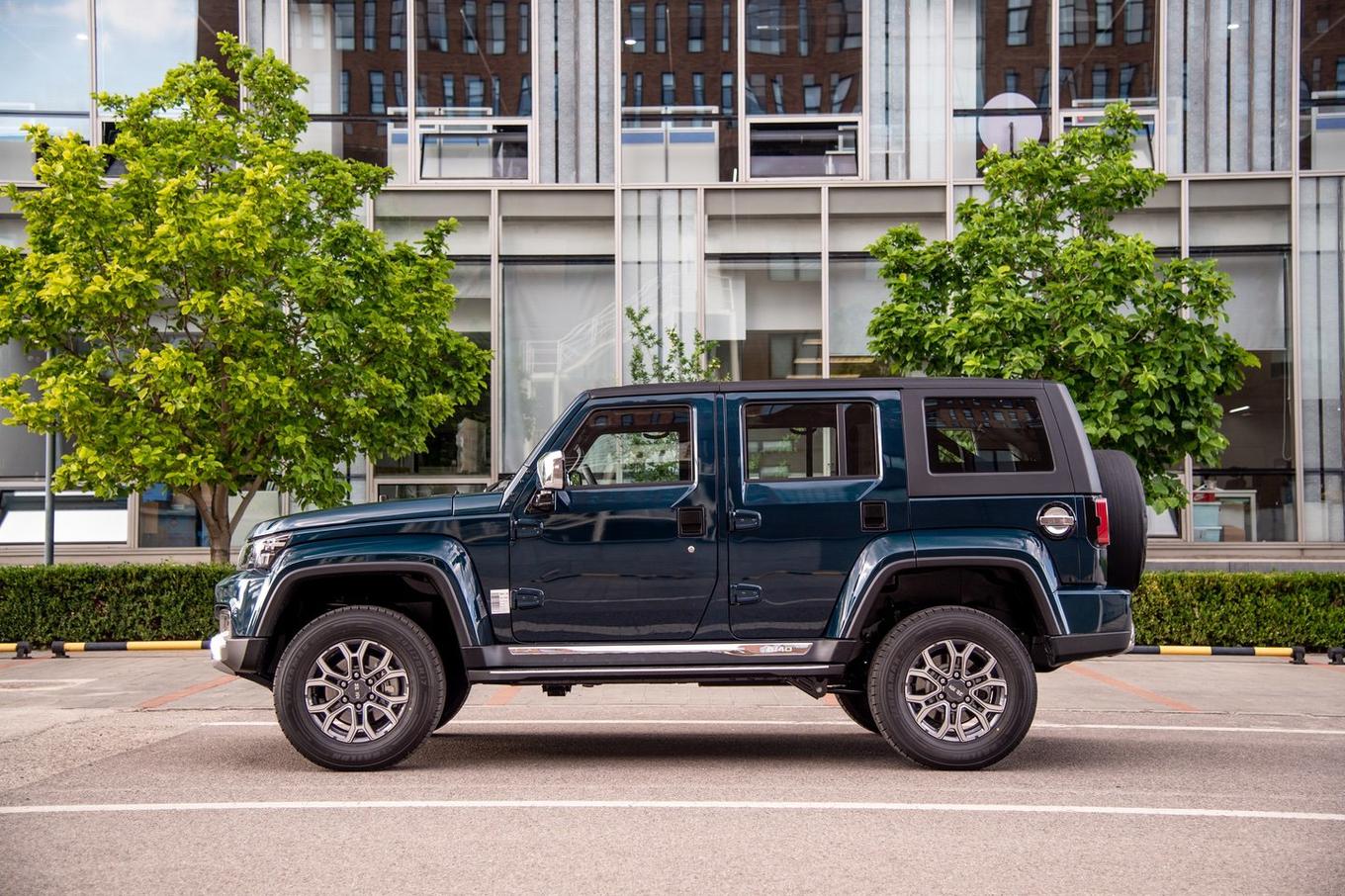 北京越野登峰时刻,2020款bj40城市猎人版15.98万元起售