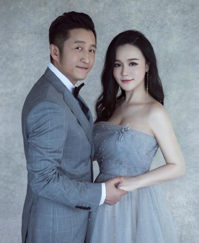 邹市明妻子漂亮方便妻子惊艳看到杨建平老婆才知美到犯规