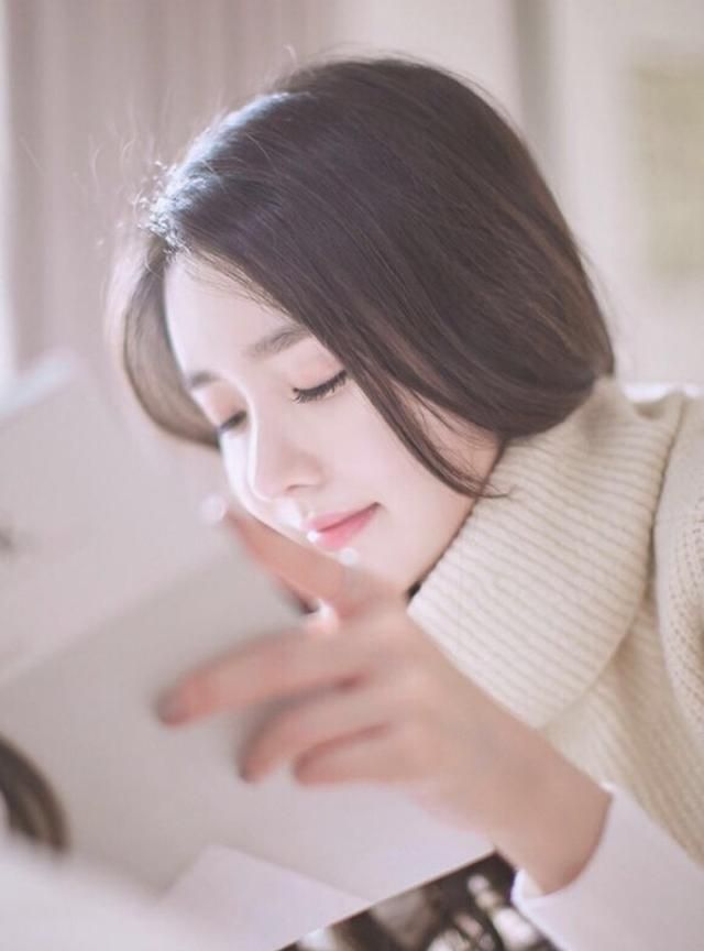 女生拍摄单人照,可以多拍侧面,好看显瘦