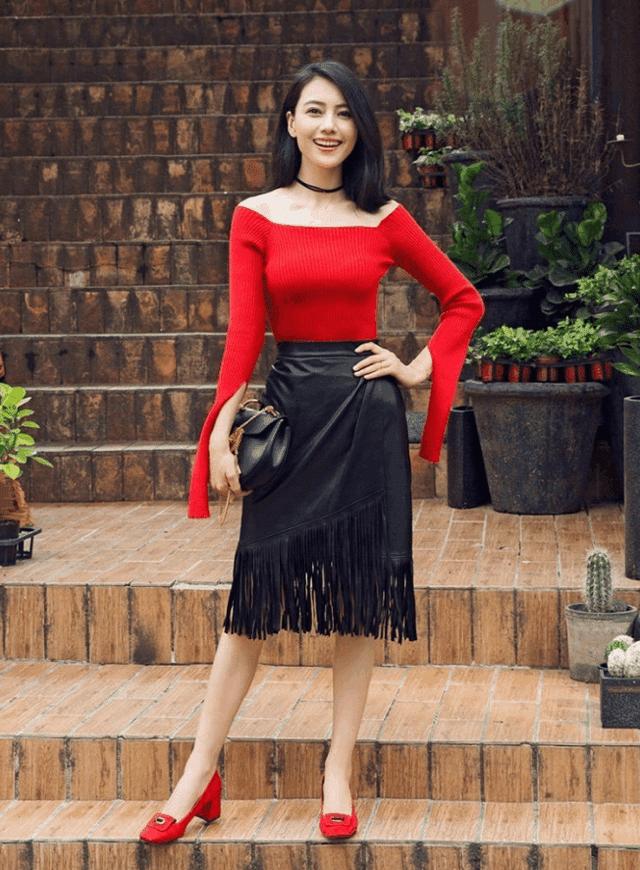 女神高圆圆最新街拍,天上大雁都掉下来了,网友:浅浅一笑真要命