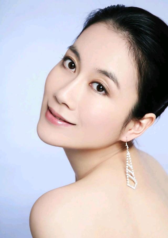 贵州四大美女明星,气质与美貌俱佳