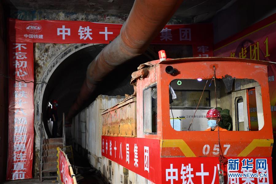 天津地铁最长盾构区间顺利贯通