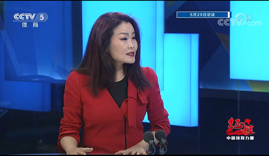 冬日娜是央视田径专项记者,采访田径多年.
