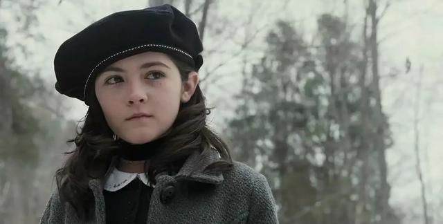 但《孤儿怨》最大的"功臣",应该是当时年仅12岁的女演员伊莎贝拉
